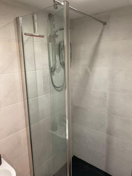 Mumbles - Modern Apartment With Panoramic Sea Views Oystermouth 외부 사진
