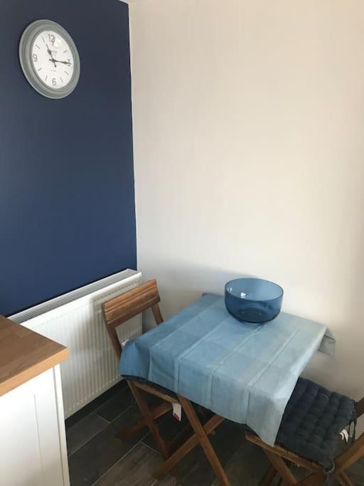 Mumbles - Modern Apartment With Panoramic Sea Views Oystermouth 외부 사진