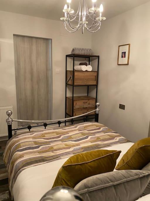 Mumbles - Modern Apartment With Panoramic Sea Views Oystermouth 외부 사진