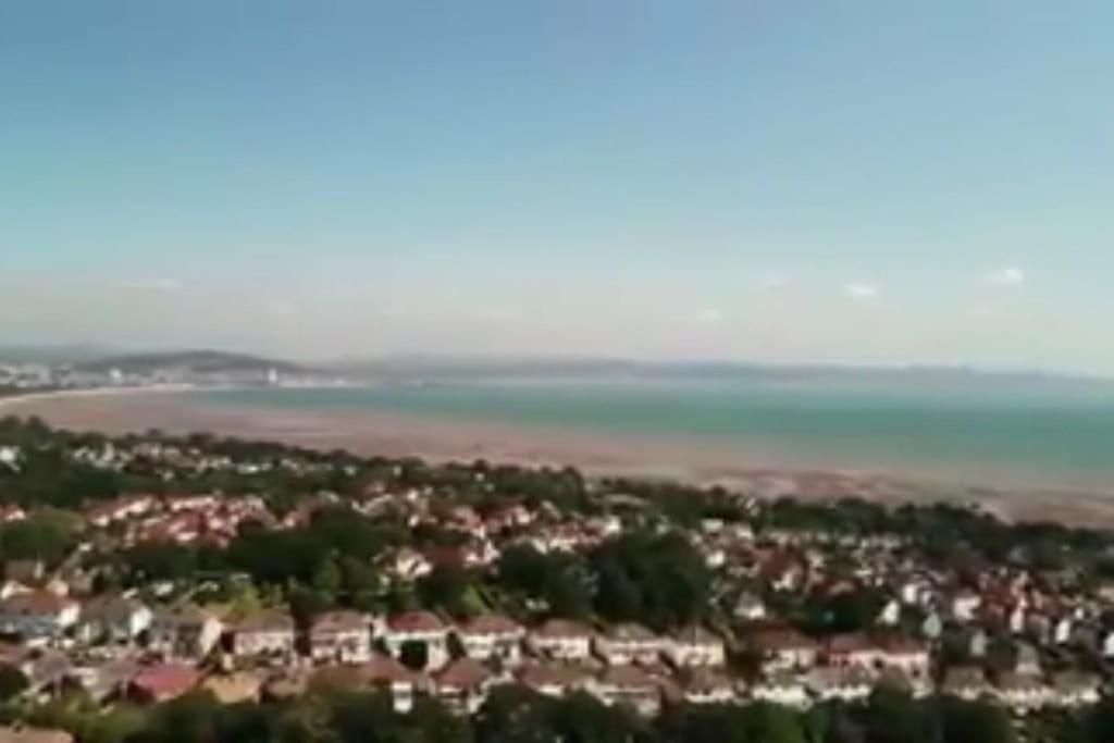 Mumbles - Modern Apartment With Panoramic Sea Views Oystermouth 외부 사진